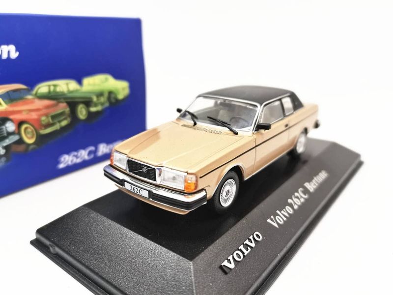 Volvo 262C Bertone 1977 guld - skala 1:43