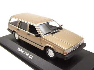 Volvo 740 Kombi guld - skala 1:43