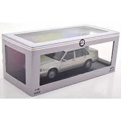 Volvo 960 1996 silver metallic - skala 1:18
