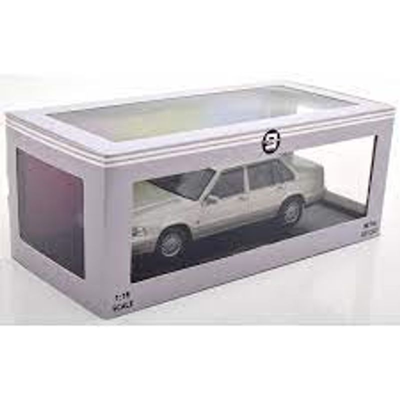 Volvo 960 1996 silver metallic - skala 1:18
