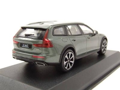 Volvo V60 Cross Country 2019 Pine grå - skala 1:43
