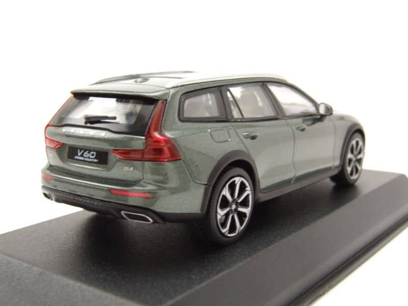 Volvo V60 Cross Country 2019 Pine grå - skala 1:43