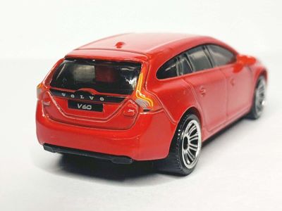Volvo V60 röd - Matchbox 1:64 (utan förpackning)