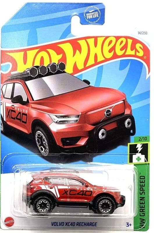 Volvo XC40 Recharged röd - Hot Wheels 1:64 (skadad förpackning)