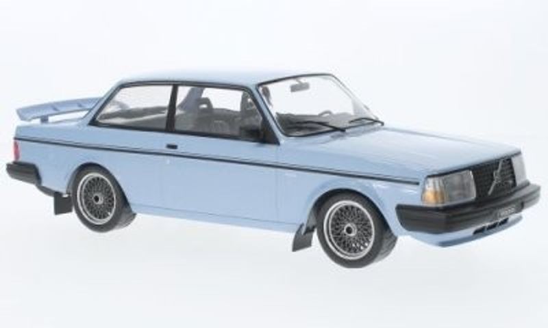 Volvo 240 Turbo Custom blå - skala 1:18