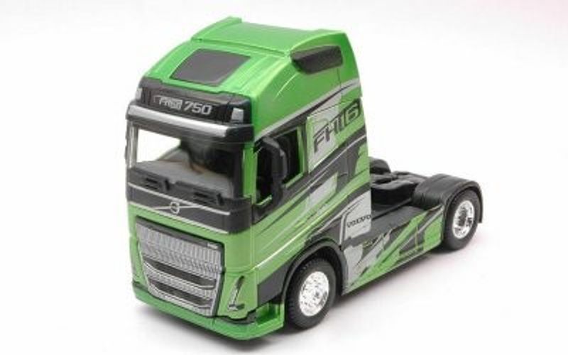 Volvo FH16 Globetrotter 750XXL grön - skala 1:43