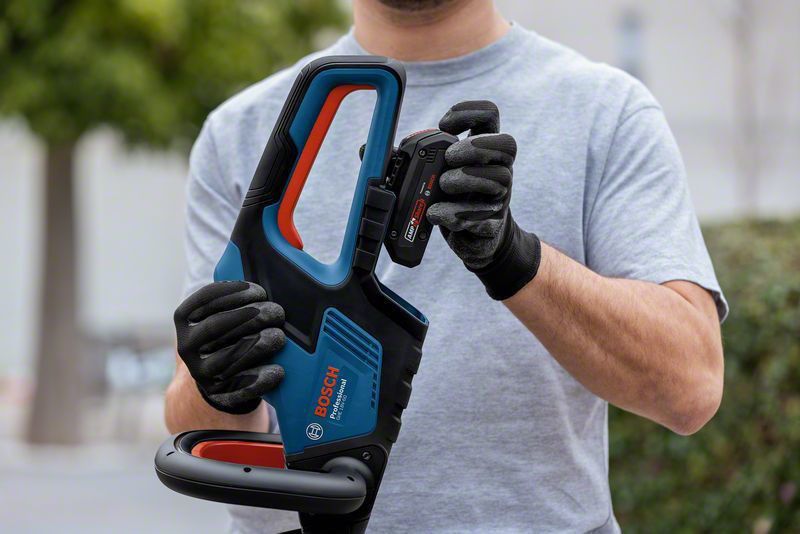 Bosch GHE 18V-60 Batteridriven Häcksax 18V (utan batterier)