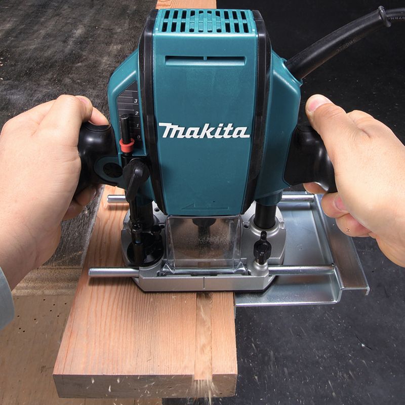 Makita RP0900J Handöverfräs 900W (8mm)
