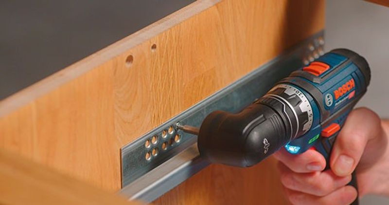 Bosch GSR 12V-15 FC Borr-/skruvdragare 12V inkl. 3st chuckar (2x2,0ah)