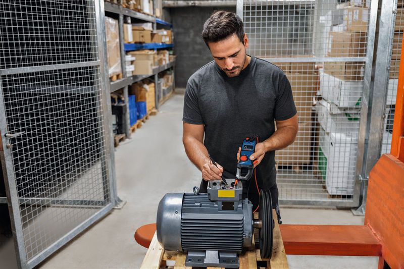 Bosch GMC 600-15 True RMS Strömtång IP54