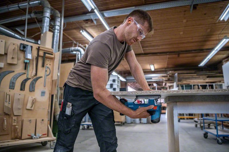 Bosch GST 18V-155 SC Sticksåg 18V L-BOXX (utan batterier)