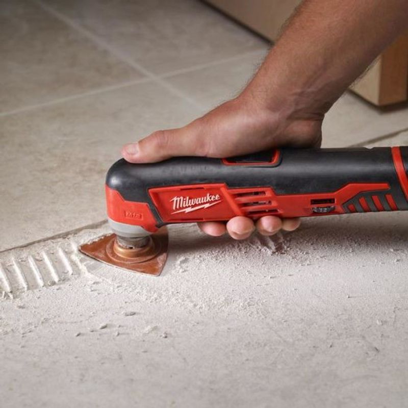 Milwaukee C12 MT/0 Multitool 12V (Naken)