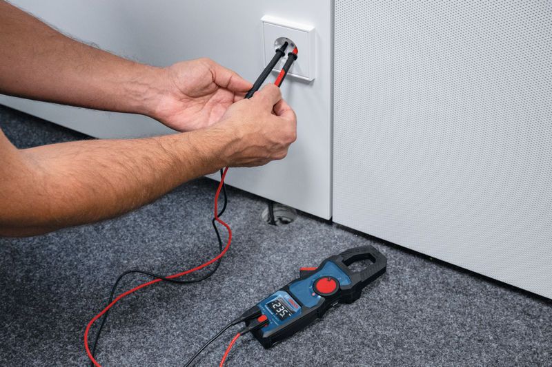 Bosch GMC 600-15 True RMS Strömtång IP54