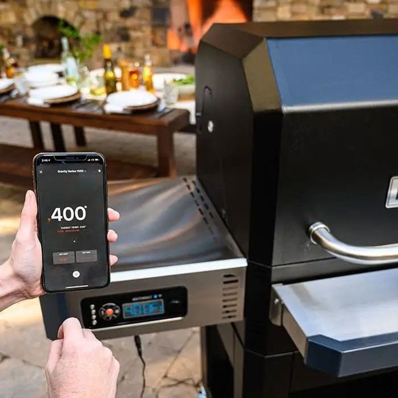 Masterbuilt Gravity 1050 Digital kolgrill + rök