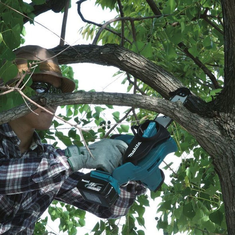 Makita DUC122Z Kedjesåg 18V LXT 16cm (utan batterier)