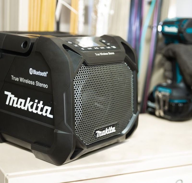 Makita DMR203B Bluetooth-högtalare 12/18V CXT/LXT