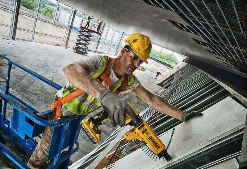 DeWalt DCF620D2K Automatskruvdragare 18V XR (2x2,0ah)
