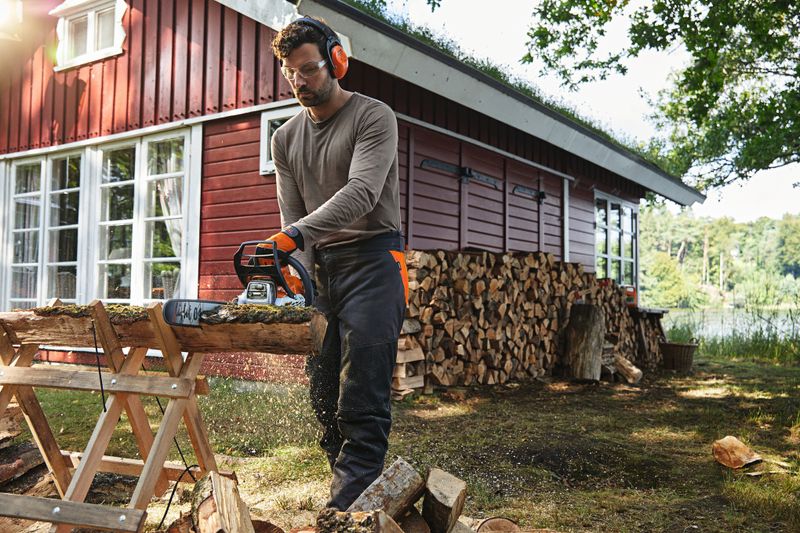 Stihl MS 212 Motorsåg 35 cm 3/8" P 1,8kW