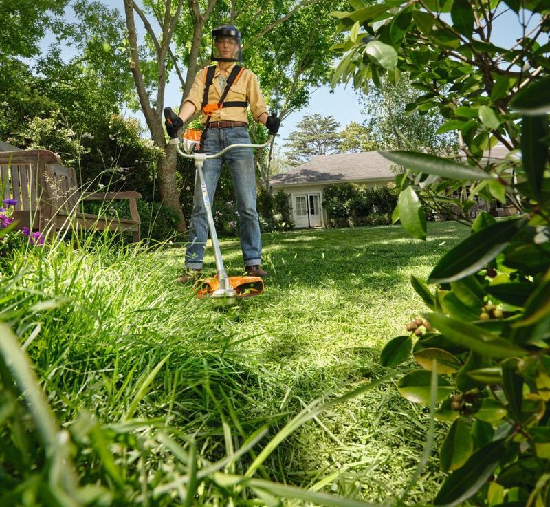 Stihl FSA 80 Grästrimmer 36V inkl. gräsklinga (utan batterier)