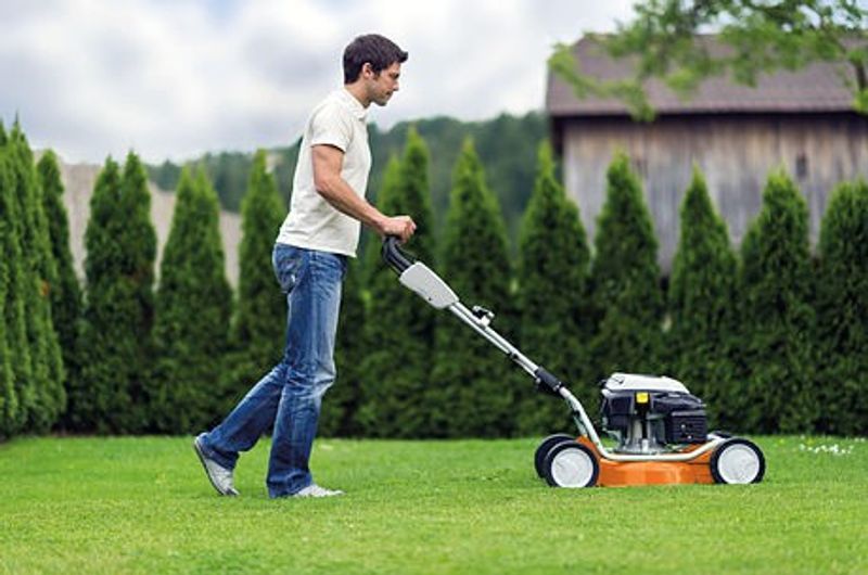 Stihl Gräsklippare RM 2 RT Bioklippare