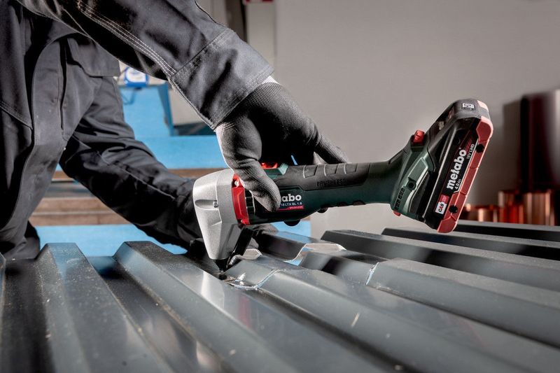 Metabo NIV 18 LTX BL 1.6 batteridriven nibblare (utan batteri)