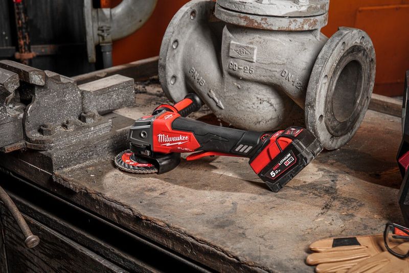 Milwaukee M18 ONEFSAG125XPDB-0X Vinkelslip 18V Paddle (utan batterier)