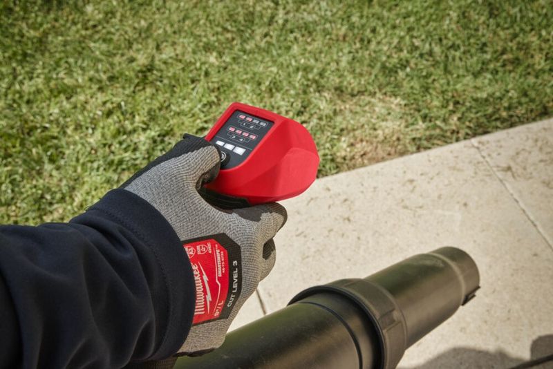 Milwaukee M18 F2BPB-0 FUEL Ryggblås för dubbla 18v batterier (utan batterier)