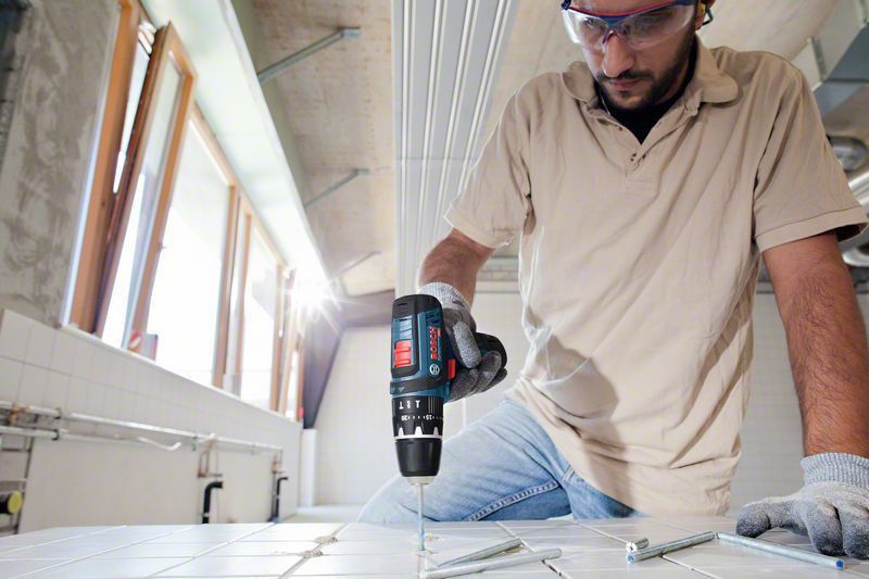 Bosch GSR 12V-15 Borr-/skruvdragare 12V (2x2,0ah)
