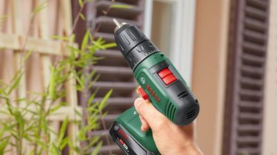 Bosch EasyDrill 18V-40 Skruvdragare 18V (2x2,0ah)