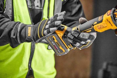 DeWalt DCG409T1 Vinkelslip 18V XR  Flexvolt Advantage 125mm (1x6,0ah)