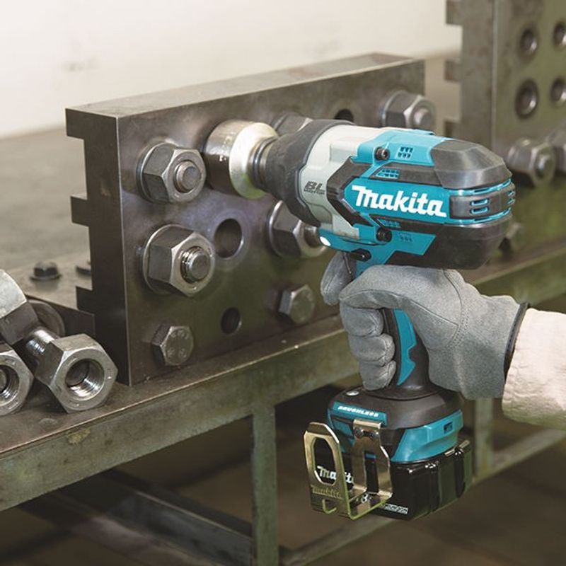 Makita DTW1001Z Batteridriven Mutterdragare 3/4" 18V (Utan batterier)