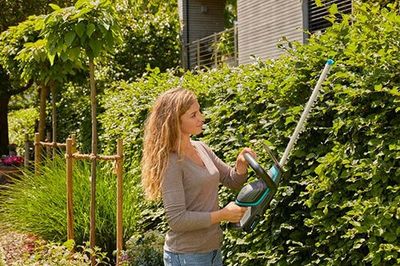 Gardena Häcksax ComfortCut 50/18 V P4A Komplett set