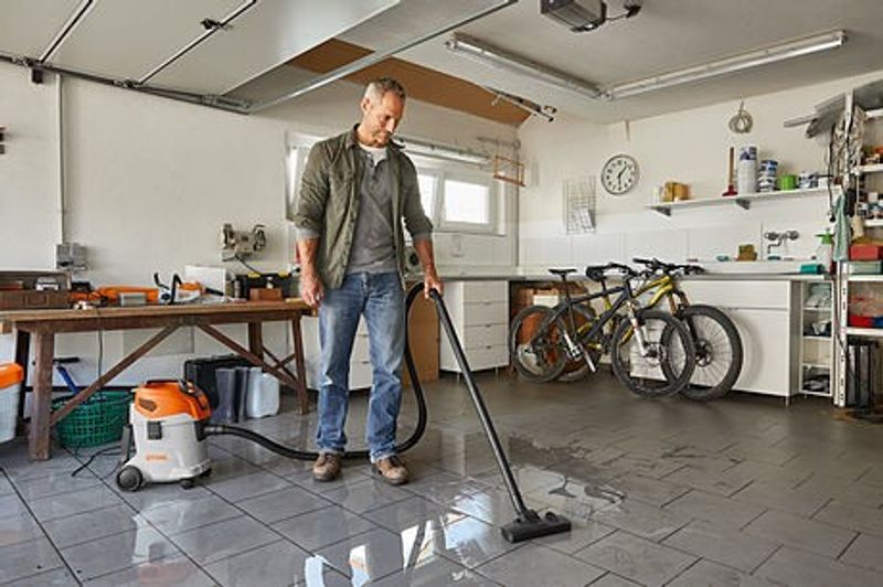 Stihl Grovdammsugare SE 33 1400KW