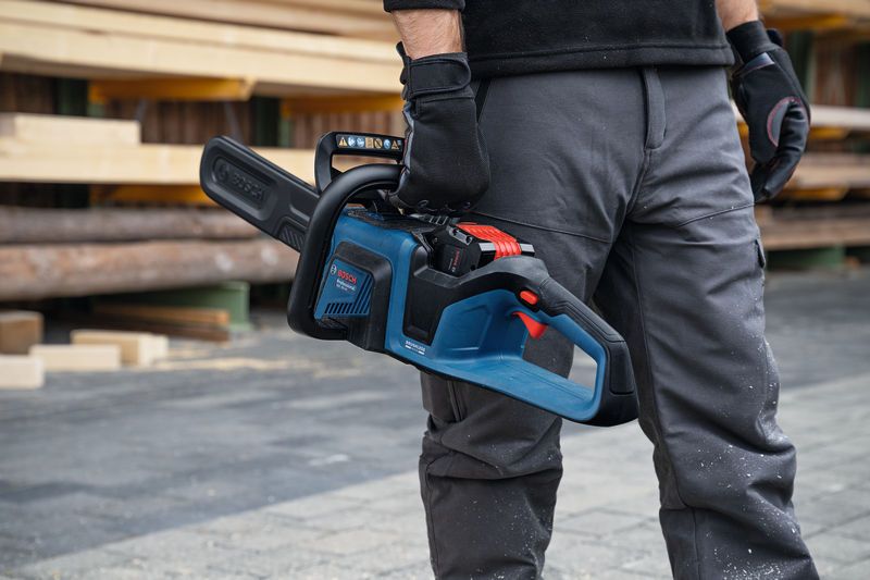 Bosch GKE 18V-40 kedjesåg 18V (utan batterier)