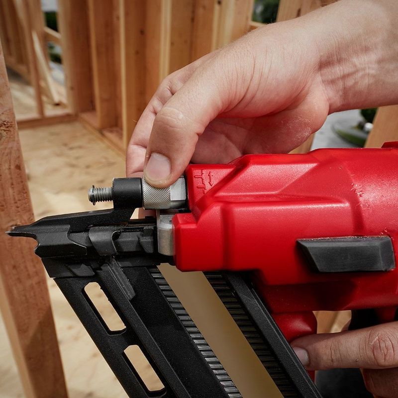 Milwaukee M18 FFN-502C Spikpistol 18V 50-90mm 34g (2x5,0ah)