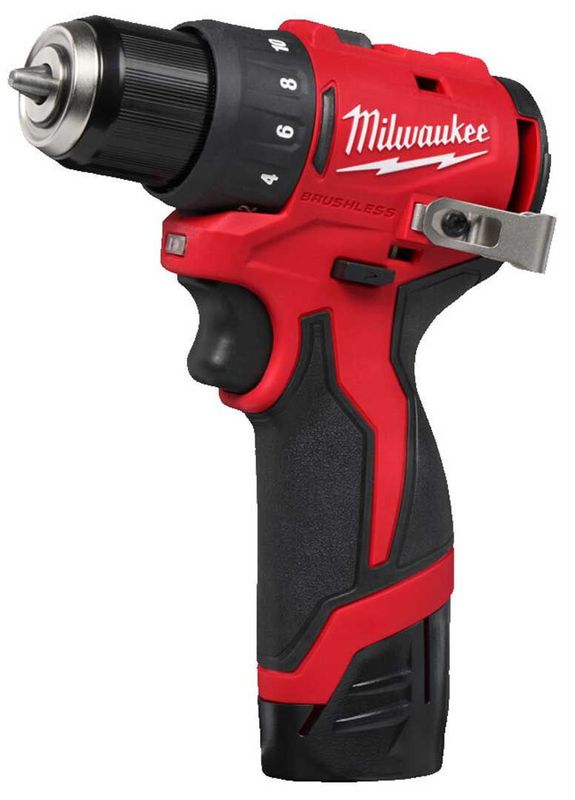 Milwaukee M12 BLDDRC-202C Borrskruvdragare 12V (2x2,0Ah)