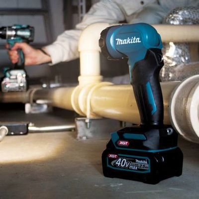 Makita ML001G Ficklampa XGT® 40V 160 lumen (utan batteri)
