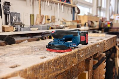 Bosch GEX 18V-150-3 Excenterslip 18V  L-BOXX (utan batterier)