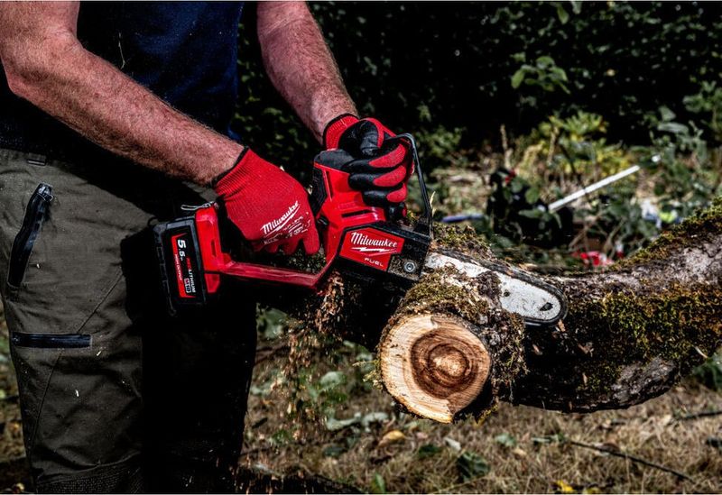 Milwaukee M18 FHS 20 Grensåg 18V 20cm (utan batterier)