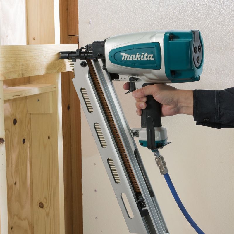 Makita Rakbandad spikpistol 21° 50-90mm
