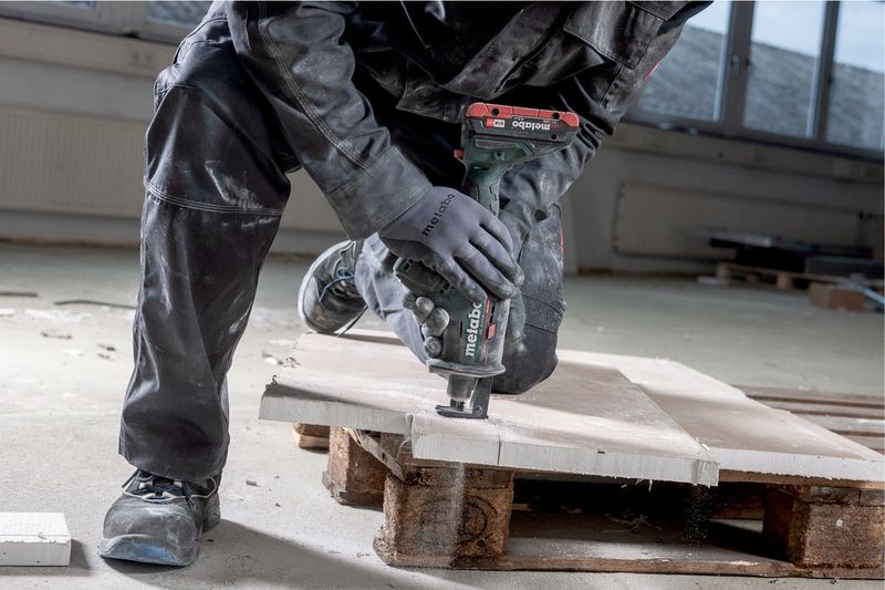 Metabo SSE 18 LTX BL COMPACT batteridriven tigersåg (utan batteri)