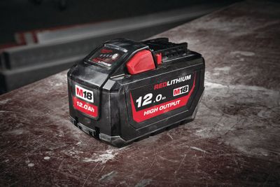 Milwaukee M18 HNRG-122 Batteriset 18V (2x12,0ah)