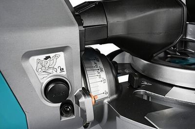 Makita LS004GZ01 Kap-och gersåg XGT® 40V 260mm (utan batteri)