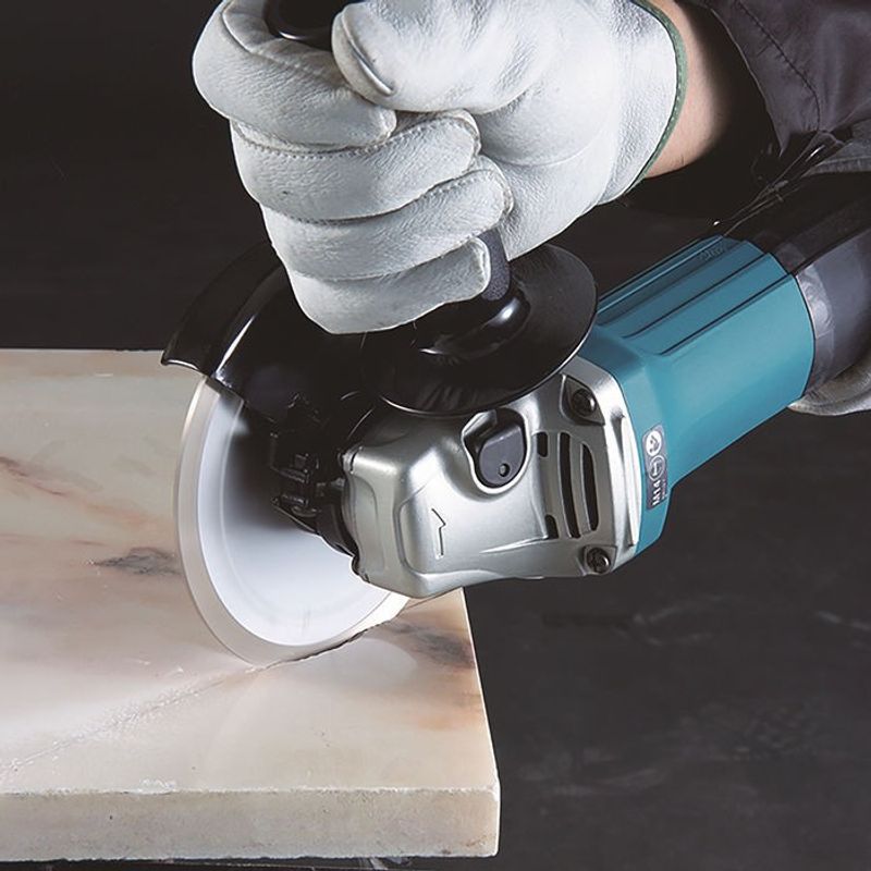 Makita GA5030R Vinkelslip 125mm 700W
