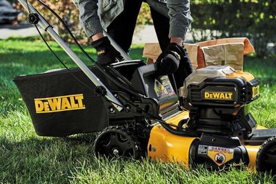 DeWalt DCMWSP564N Gräsklippare 36V (utan batteri)