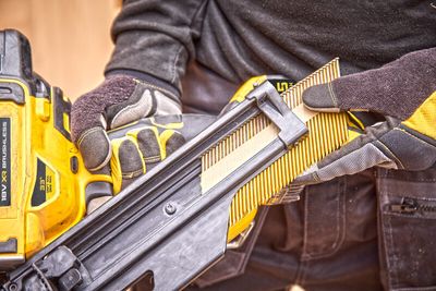 DeWalt DCN930P2 Spikpistol 50–90mm XR 18V (2x5,0ah)