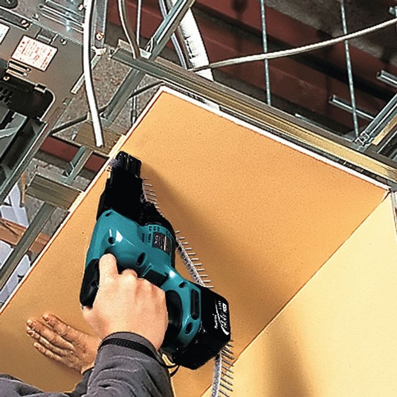 Makita DFR450Z Skruvautomat 18V (Naken)