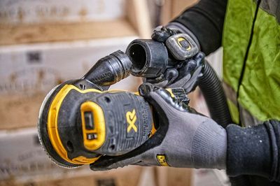DeWalt DCW210N Excenterslip 18V XR (Utan batterier)