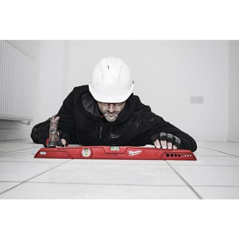 Milwaukee Vattenpass REDCAST™ 80cm