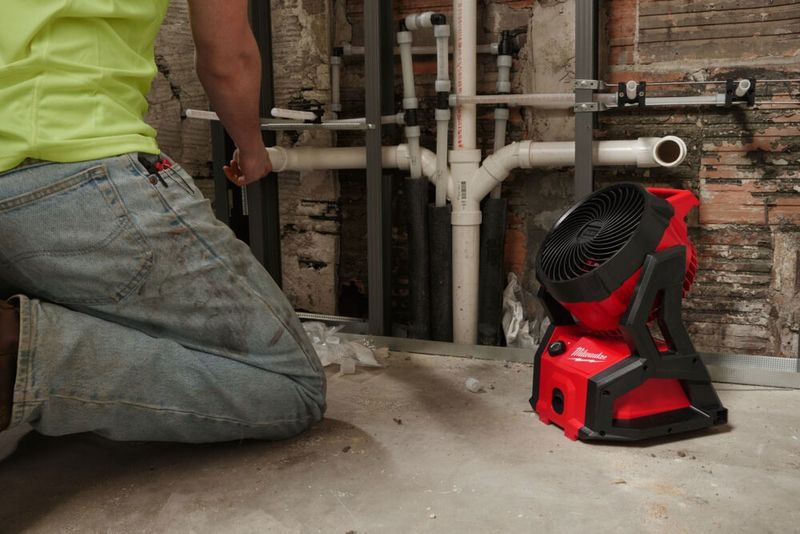 Milwaukee M18 AFG2-0 Batteridriven Fläkt 18V (Utan batterier)